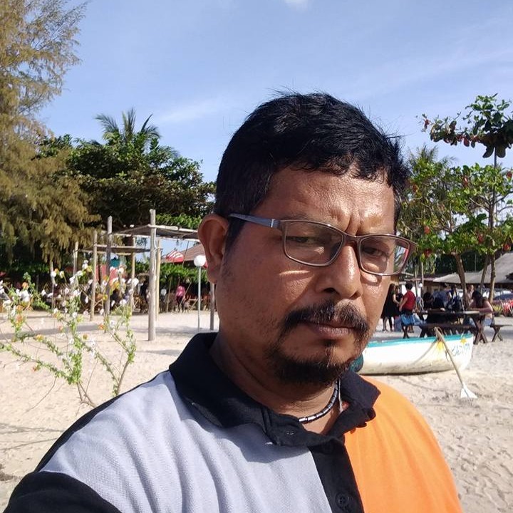 <center>Penjaga Sekolah<br>Syamsunar</center>