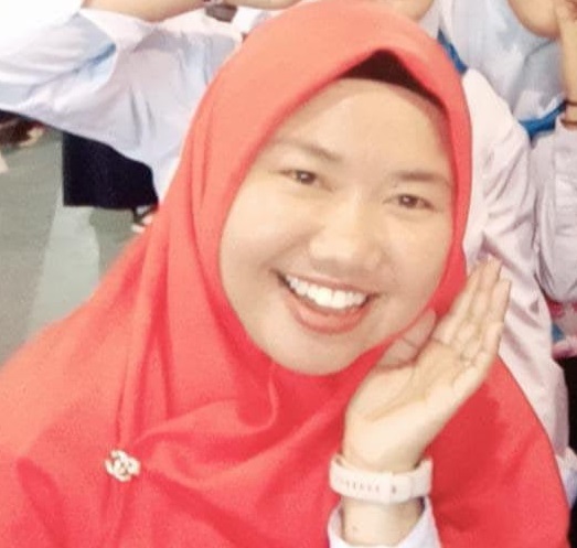 <center>Wali Kelas<br>Uliva Safitriani Muarifa,S. HI</center>